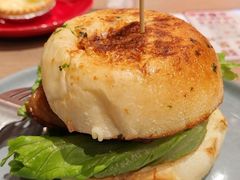 -必胜客(上海华谊新所店)