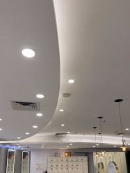 -八佰伴8008星级形象店