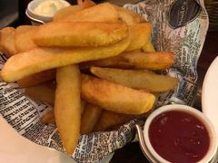 -Hooley's活利仕西餐厅(珠江新城店)