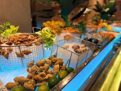 -广州万富希尔顿酒店·感趣自助餐厅·金秋蟹宴生蚝海鲜刺身