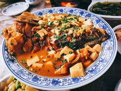 红烧鱼头-老太婆饭店(新富路店)