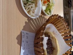 -闫家驴肉老店(华电一校店)