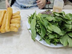 餐具摆设-Pho Hoa Pasteur