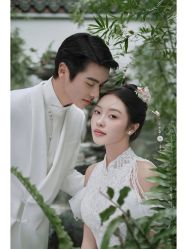-樱花婚纱摄影