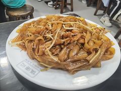 广州干炒牛河-伍湛记 · 广州老字号(龙津中路店)
