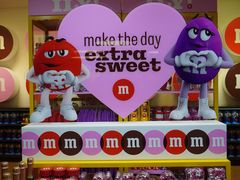 -m豆巧克力世界(上海世茂广场店)