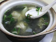 -小许三鲜砂锅馄饨店(家多乐烟酒店)