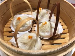 手拆蟹黄小笼包-龍堂蟹黄小笼包(万家丽店)