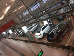 -北京鹏龙大道奔驰4S店(纪家庙店)