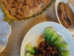 -楼外楼·停车场