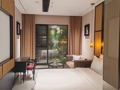 -万泊酒店(长沙五一广场国金中心店)