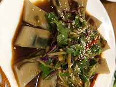 -正宗普宁豆干坊·洪记砂锅粥(红领巾路店)