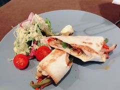 -悦享绿山墙西餐厅