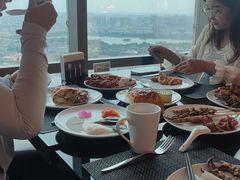 -怡豪大饭店·银顶旋转餐厅