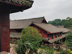-峨眉山报国寺