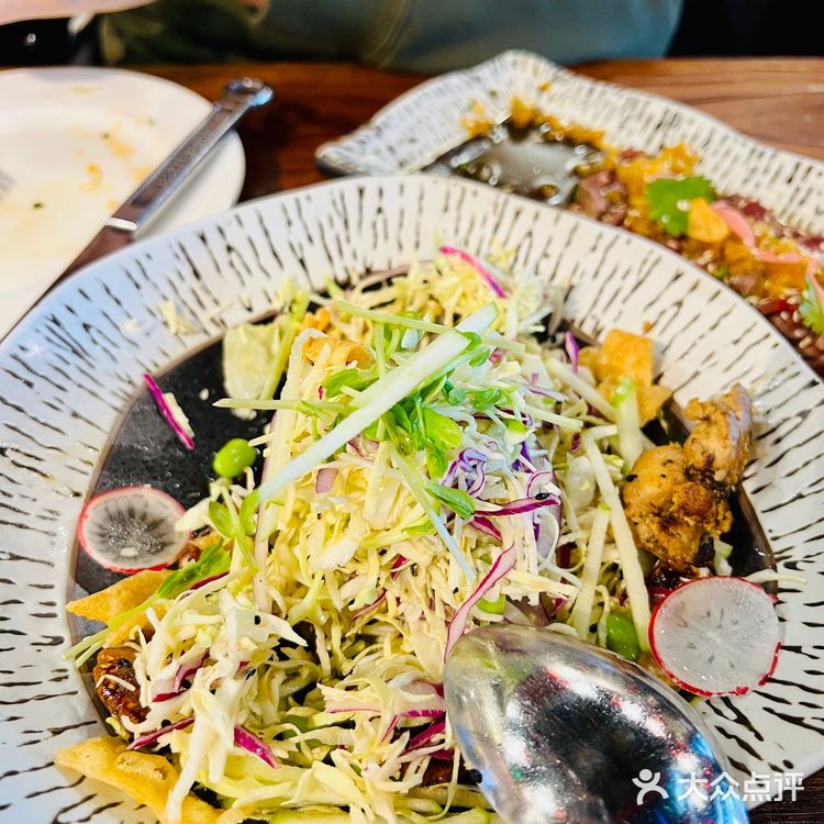 北京探店丨坐在600万宾利下就餐是种怎样的体验？🏎🏎