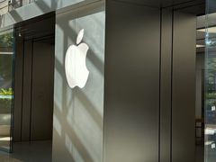 -Apple零售店(华贸购物中心店)