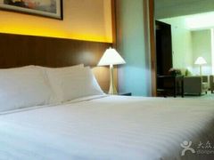 -汕尾巴黎半岛酒店