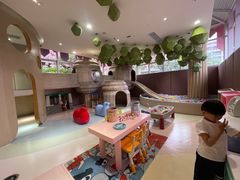 -水桶王国主题餐厅·聚会·生日派对·亲子活动·家庭套餐(亚龙湾希尔顿店)