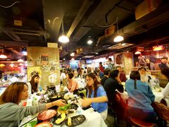 大堂-鲜入围煮花胶鸡海鲜火锅