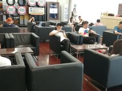 -贵州贵星奔驰4S店(观山湖店)