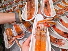 -雍容荟帝王蟹活龙虾展台自助(IFS黑金店)