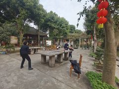 -周老三跷脚牛肉·全牛火锅(非遗传承店)