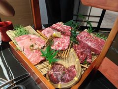 -山川小町·极番烧肉(新地假日广场店)
