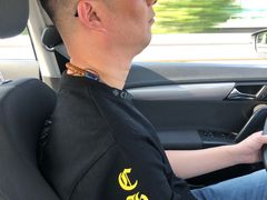-神州租车(白云机场T1服务点)
