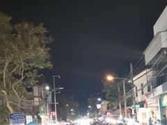 -周日夜市