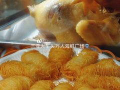 -三亚火车头万人海鲜广场
