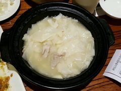 -阿瓦山寨·湘菜现炒·剁椒鱼头王(咸阳总店)