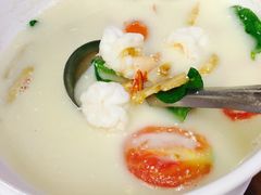 -J Daeng Seafood