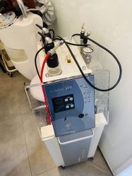 -LESSMORE科技头皮理容中心