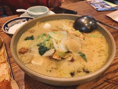 -金牌老碗时尚陕菜(王府井百货店)