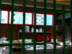 -牛吃草牛肉面(甬港南路店)