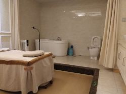 -悦芳庭美肤美体品牌集合店