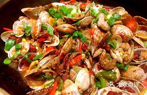 Mountain Pepper Clam and Tripe Stir-fry