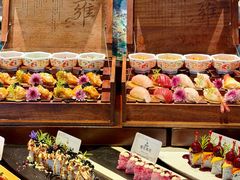 -雍容荟帝王蟹活龙虾展台自助(IFS黑金店)