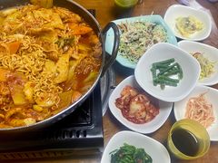 -亲昵春川鸡排(韩国美食街店)