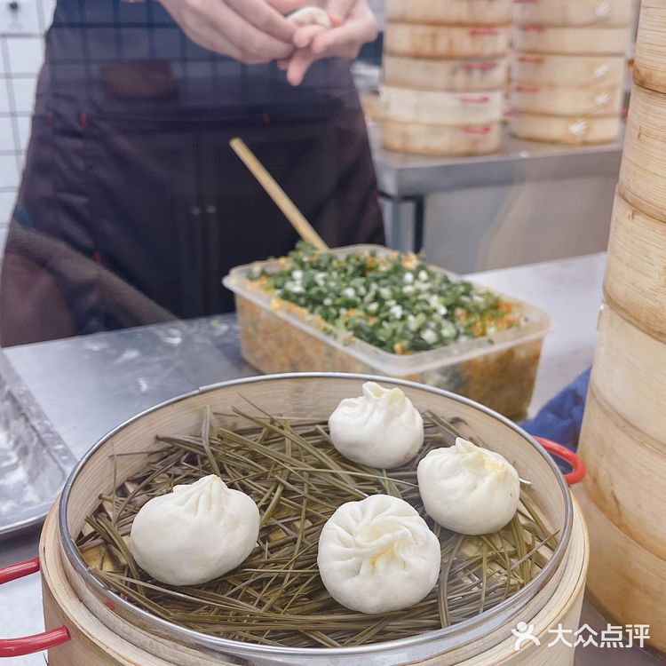成都夜包子！排队3小时也要吃！