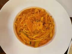 烟熏三文鱼意面-UPPER KITCHEN(延安路店)