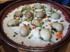 -头上红煨盐鸡·非遗院子餐厅