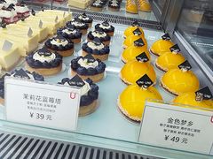 -UNI UNI(环亚凯瑟琳店)