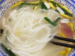-桥香园过桥米线(国贸店)