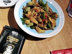 -喝丢一只鞋海鲜烧烤·海肠捞饭(东关街店)