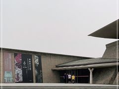 -敦煌石窟文物保护研究陈列中心