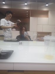 -CARR SALON