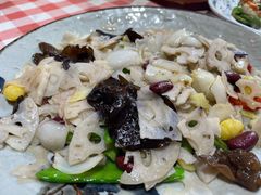 鲜百合炒莲藕-龙桥私厨·姜花菊花过桥鱼·顺德菜(容桂店)