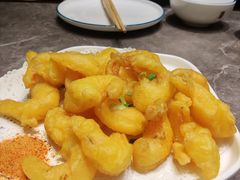 软炸虾仁-闫府私房菜·百年鲁菜(恒隆店)